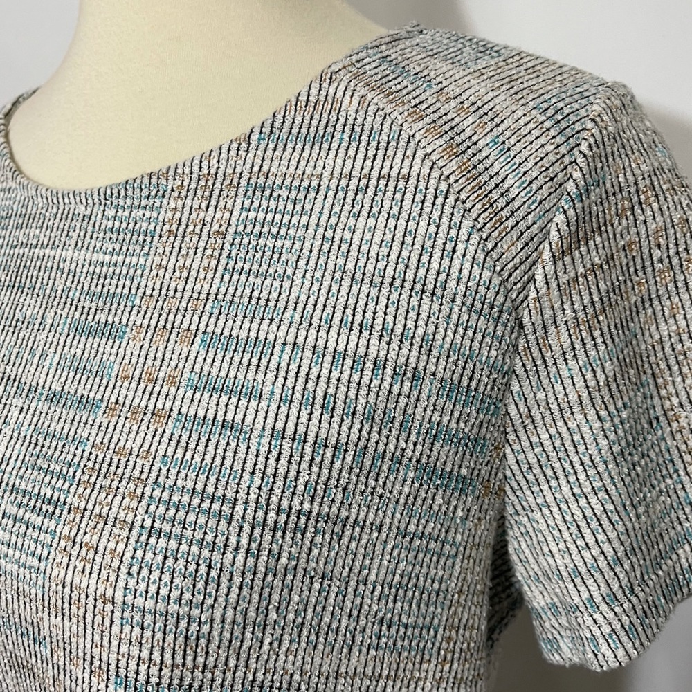 W5 Fringed Hem Short Sleeve Top - Picture 10 of 13
